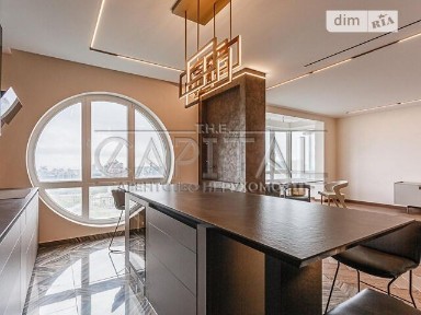 Продаж 4к квартири 200 кв. м на вул. Інститутська 18 • ID 34679652