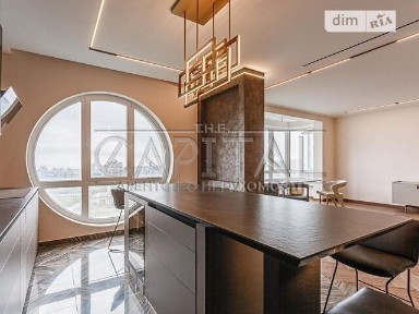 Продаж 4к квартири 200 кв. м на вул. Інститутська 18 • ID 34747337