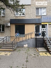 Оренда приміщеня 58 м2 /1 поверх / червона лінія/ м. Палац Спорту
