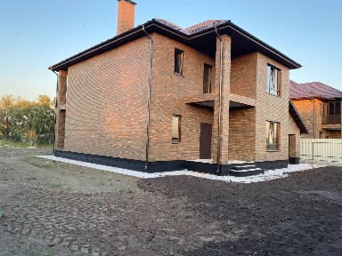 Продаж будинку 210 м²