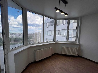 Продається простора 2-кімнатна квартира по вул. Б. Вишневецького, 97
