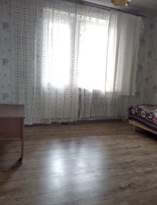 Продаж. Трикімнатна квартира. Лівий берег