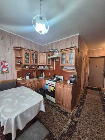 Продаж трикімнатної квартира рн 