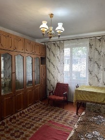 Продаж 2 кімнатноії квартири Крошня