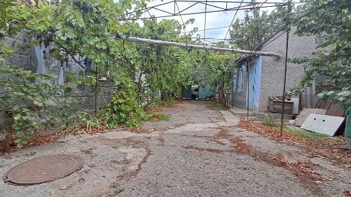 Будинок в селі Кир'яківка