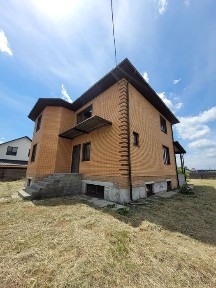 Продам чудовий будинок. Військбуд