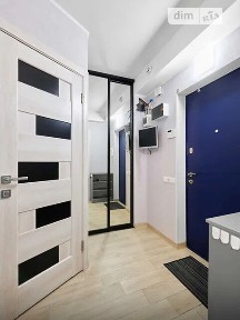 Академіка Булаховського вулиця, мікрорайон Новобіличі, район Святошинський, Київ, вул. Академіка Булаховського 28 • ID 34684711