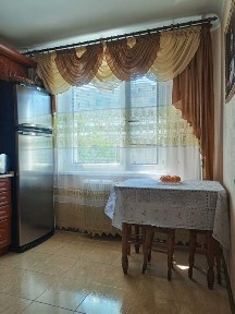 58999 у. о. Торг Продаж 3-х кімнатної квартири поліпшеного планування місто Кременчук Центр Молодіжного район зупинки Героїв України пр-т Лесі Українки