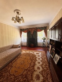 Дворівнева квартира на землі в м. Ромни