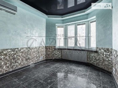 Продаж офісного приміщення 88 кв. м. на 2 поверсі на вул. Івана Мазепи 3, п'ятиповерхова будівля • ID 34748927
