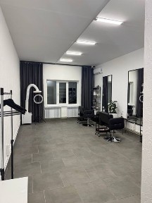 Здаю місце для майстра кератину