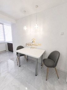 Продаж 3-кімн. квартири на Степана Бандери, Канада