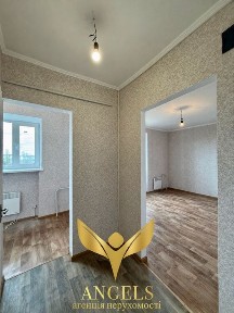 Продаж 1-к квартири з косметичним ремонтом с. Нове