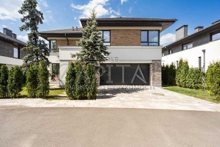 Продаж 2 поверхового будинку з ділянкою на 26 соток, 300 кв. м, 5 кімнат, на вул. Центральна • ID 34753033