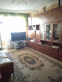 Продам 3 кім. кв. в Індустріальному районі.
