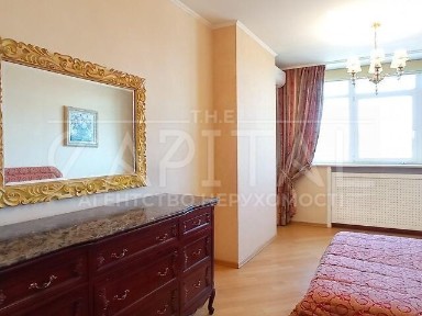Продаж 3к квартири 130 кв. м на вул. Предславинська 31/11 • ID 34686577