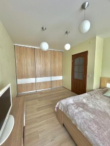 Київ, Дарницький, вулиця Бориса Гмирі 10/40