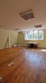 Кошиця 9 В. Драгоманова, Познякі офіс, склад, майстерня
