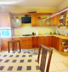 Велика 3К Квартира в будинку із цегли. м Вишгород.