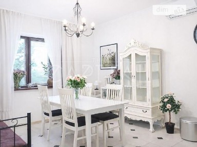 Продаж 2 поверхового будинку з гаражем і ділянкою на 9 соток, 300 кв. м, 6 кімнат, на вул. Центральна • ID 34689213