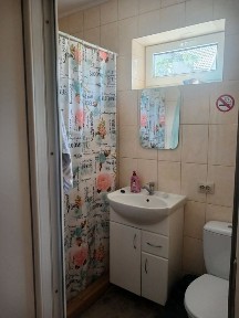 Здається в оренду будинок вул. Медведецького 1кухня студія та спальня.