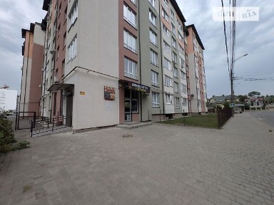 Продаж фасадного комерційного приміщення