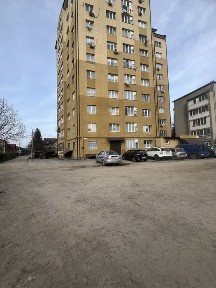 Комерційне приміщення по в. І.Драча