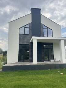 Продаж стильного будинку біля озера | 177 м² | 10 соток