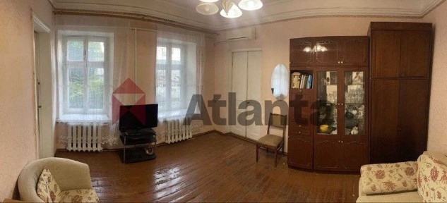 Продам 1-кімнатну квартиру, 36 м², 2 поверх, АГВ, вул. Середня