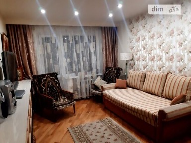Жилянська вулиця, мікрорайон Паньківщина, район Голосіївський, Київ, метро Університет, вул. Жилянська 72 • ID 34692895