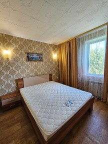 Продаж 3-кімнатної квартири біля чорного АТБ