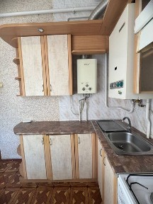 2 кімнатна квартира біля центру. В цегляному будинку. Автономне газове опалення