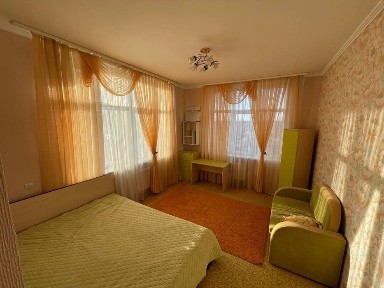 Продаж гарної квартири в гарному домі м. Чернігів