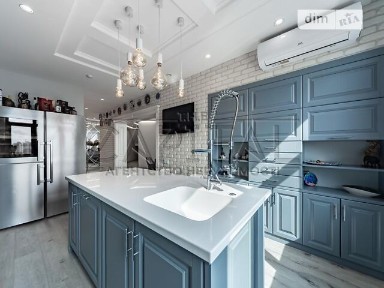 Продаж 3к квартири 198 кв. м на вул. Ахматової Анни 22 • ID 34758650