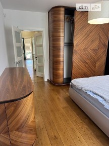 Продаж 2к квартири 74.2 кв. м на вул. Єрошенка 14 • ID 34692250