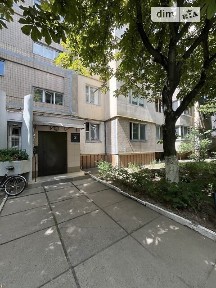 Академіка Корольова проспект, мікрорайон Святошин, район Святошинський, Київ, метро Святошин, просп. Академіка Корольова 4 34690088