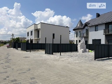 Патріарха Володимира вулиця, Вовчинець, вул. Патріарха Володимира 3 • ID 34689753