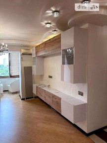 Продаж 2к квартири 72 кв. м на вул. Шкільна 22А • ID 34689423