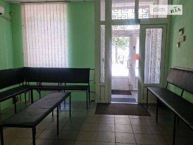 Продаж офісного приміщення 517 кв. м. на 1 поверсі на вул. Олександрівська, п'ятиповерхова будівля • ID 34690247