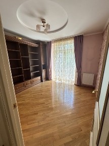 Без комісії! Оренда квартири 4 кімнати 120 м +2 паркомісця від власника