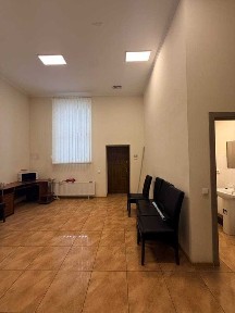 Центр міста. 850$/мкв
