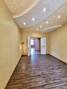 Продам 3к сталинку 67м2 Центр, ул. Воскресенская