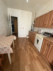 Продам 3 комн кв Красный камень, ул. Савкина