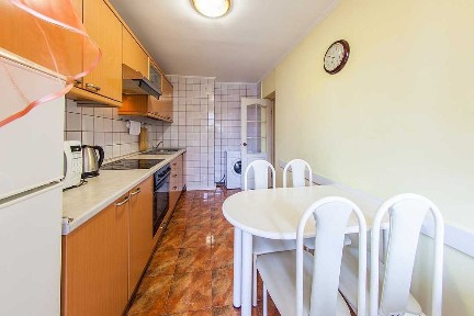 Квартира біля Володимирського базару. 3 окремі кімнати. Антоновича, 100