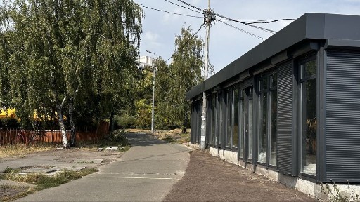 Оренда капітального фасадного магазину 68кв. м метро Дарниця, біля МакДональдсу. Нежитловий фонд можливий розділ від 12кв. м