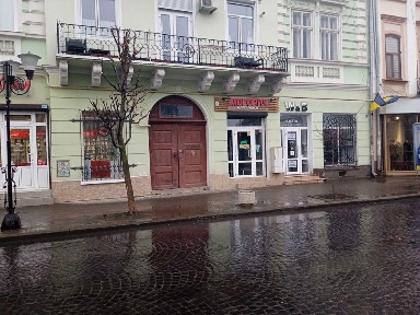 Здається в оренду комерційне приміщення в центрі Коломиї