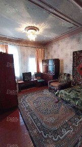 FO S4 Продам дом под ремонт. Район Гольберговской церкви. В доме газ. Скважина. Септик. 116 м2