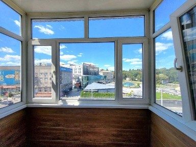 Продаж 3-х кімнатної квартири в центрі міста
