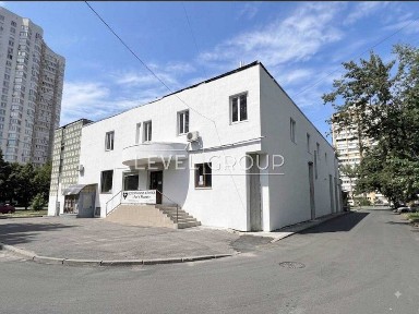 Продаж окремо стоячоЇ будівлі 550 м2 за адресою Харківське шосе 57