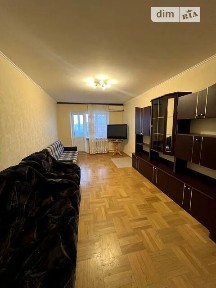 Срібнокільська вулиця, мікрорайон Позняки, район Дарницький, Київ, метро Осокорки, вул. Срібнокільська 20 • ID 34697548